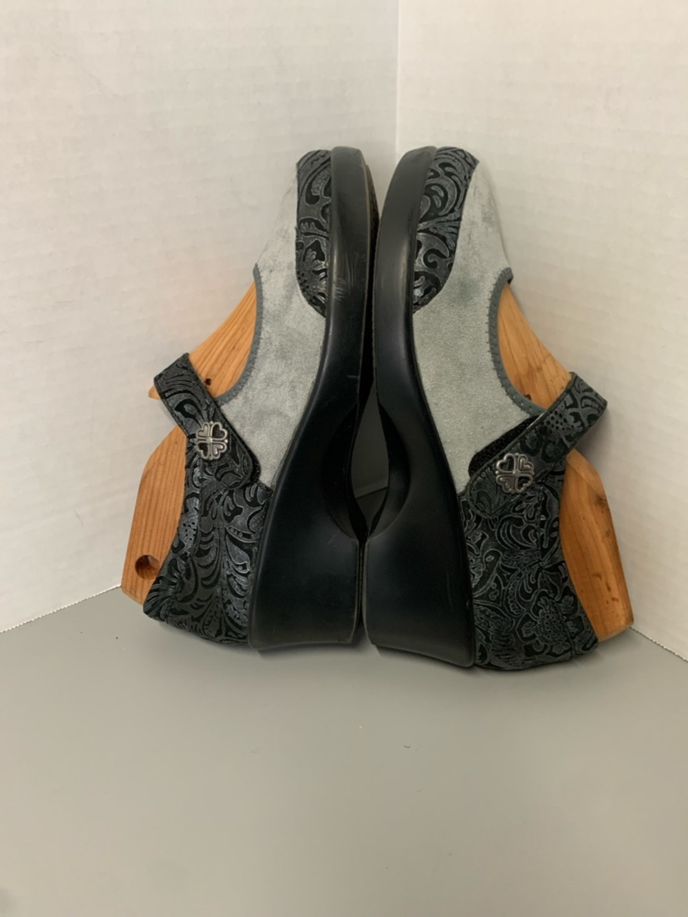 Alegria Shoes Womens 39 Maya Mary Jane Gray Leather Wedge Comfort Paisley Floral - Picture 4 of 17